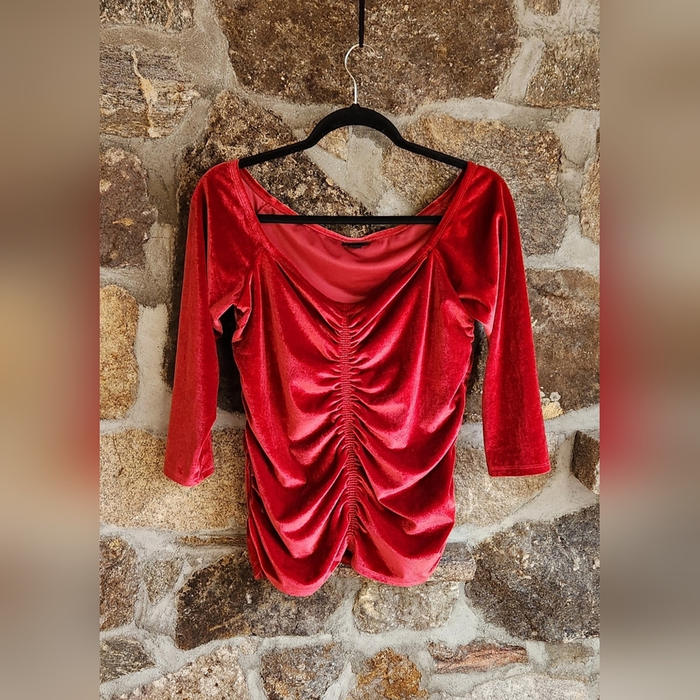 Torrid Size 0 Velvet Shirt Shirred Front Off Shoulder Stretch Red Holiday Top